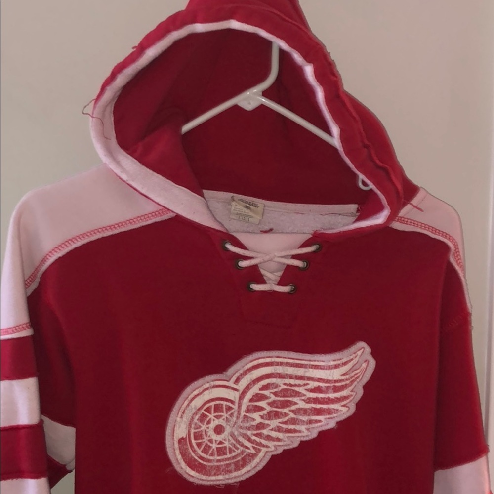 Red wings hoodie